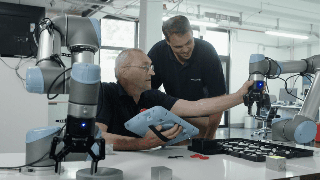 4 Principles for Manufacturers Adopting Collaborative Robots