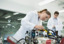 More Manufacturers Looking To Cobots To Inexpensively Automate Tasks