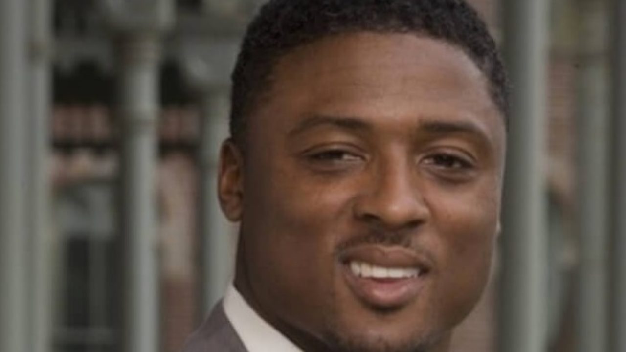 Warrick Dunn's legacy goes beyond football with charity - Sports Illustrated