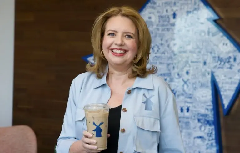 Christine Barone headshot