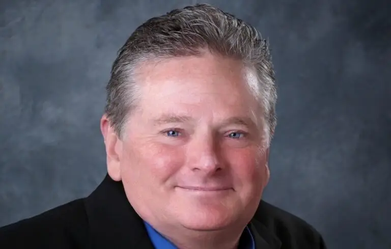 Sam Schmidt headshot