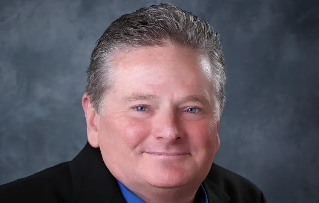 Sam Schmidt headshot