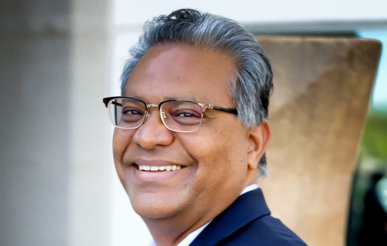 Sanjeev Aggarwal headshot