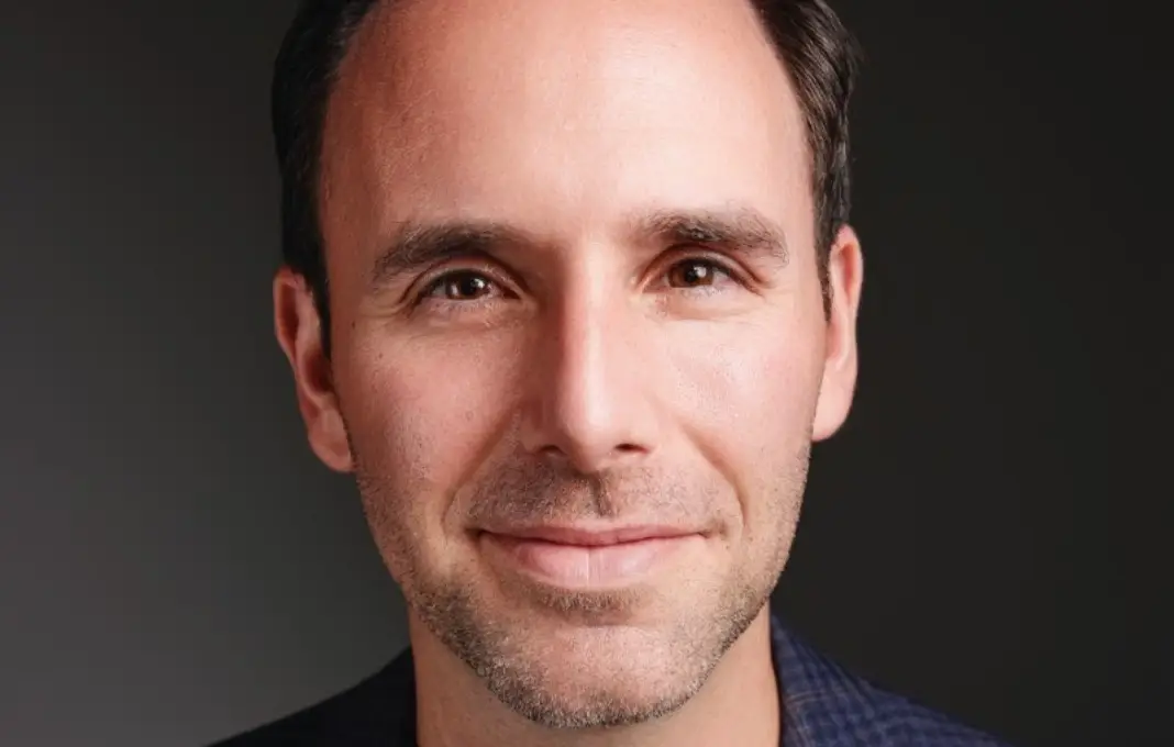 Geoff Woods headshot